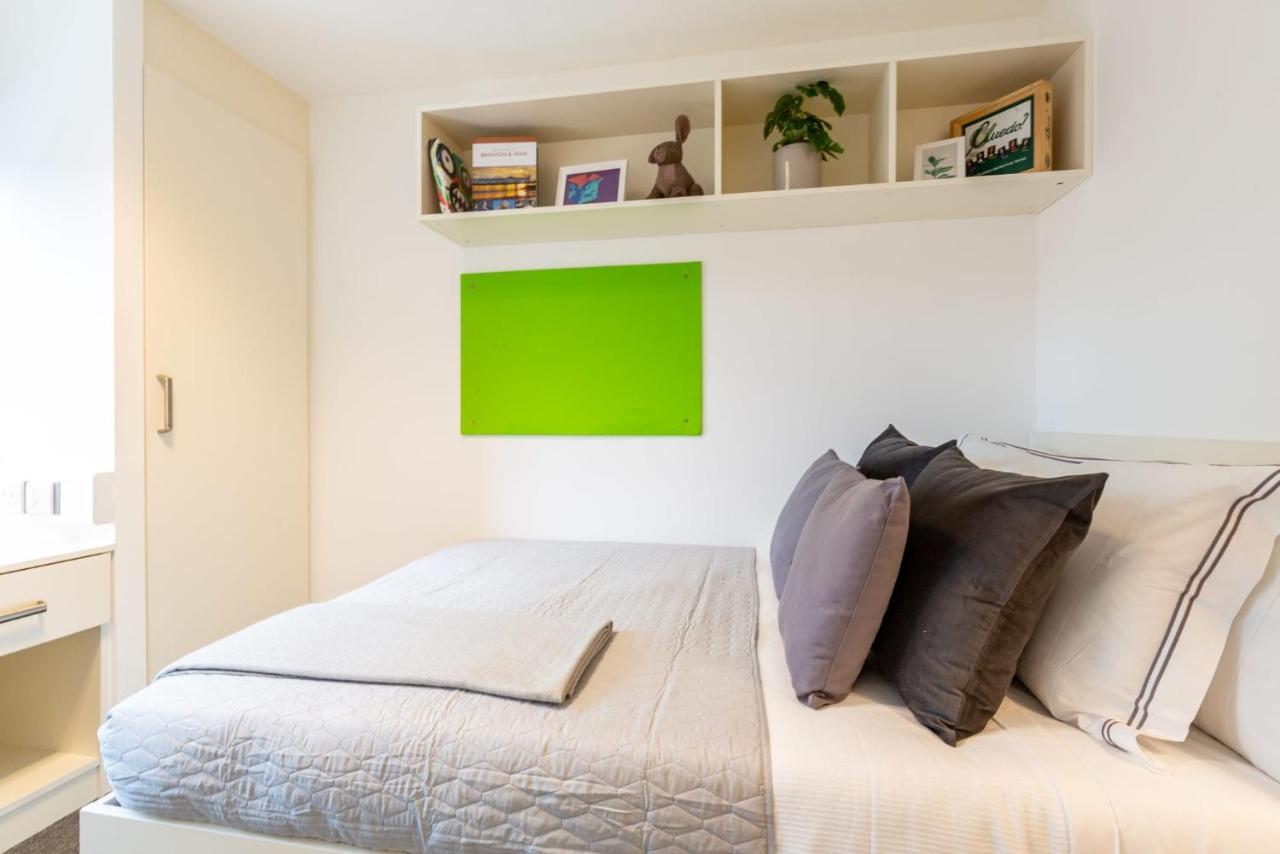 Ensuite Bedrooms With Shared Kitchen At Hollingbury House In Brighton Exterior photo